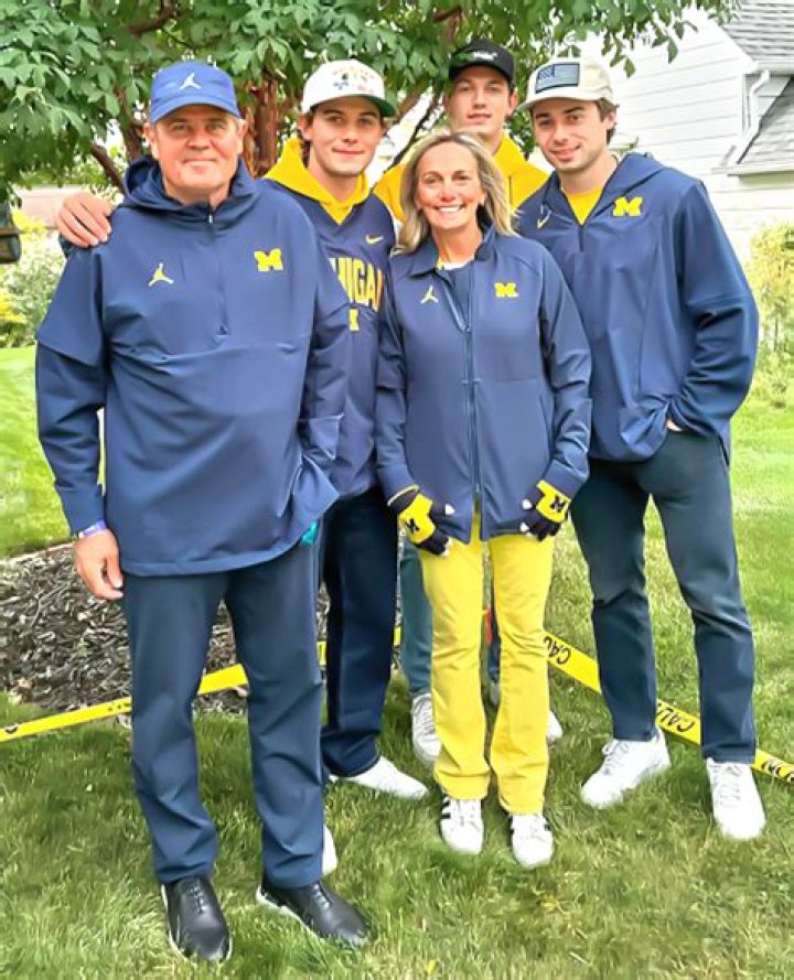 A Hockey Dynasty's Unbreakable Bond