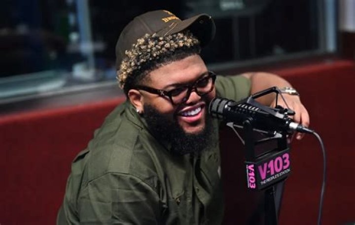Exploring A Comedian's Physical Presence