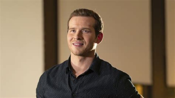 Uncover The Secrets: Exploring Oliver Stark's Relationship